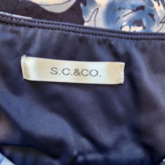 SC & Co. Floral Skort, Blue & White, 2 pockets, 17.5" length, sz XL Stretch - Picture 3 of 10